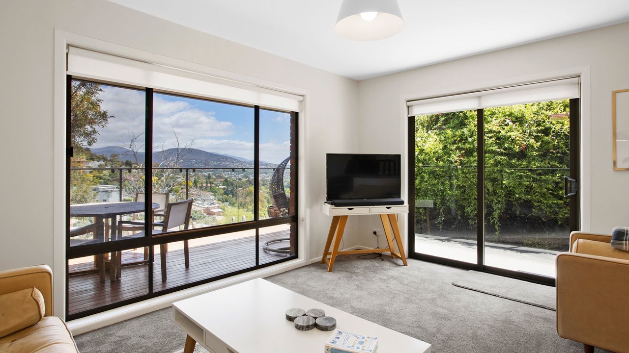 Photo of Livingroom in Sandy Bay