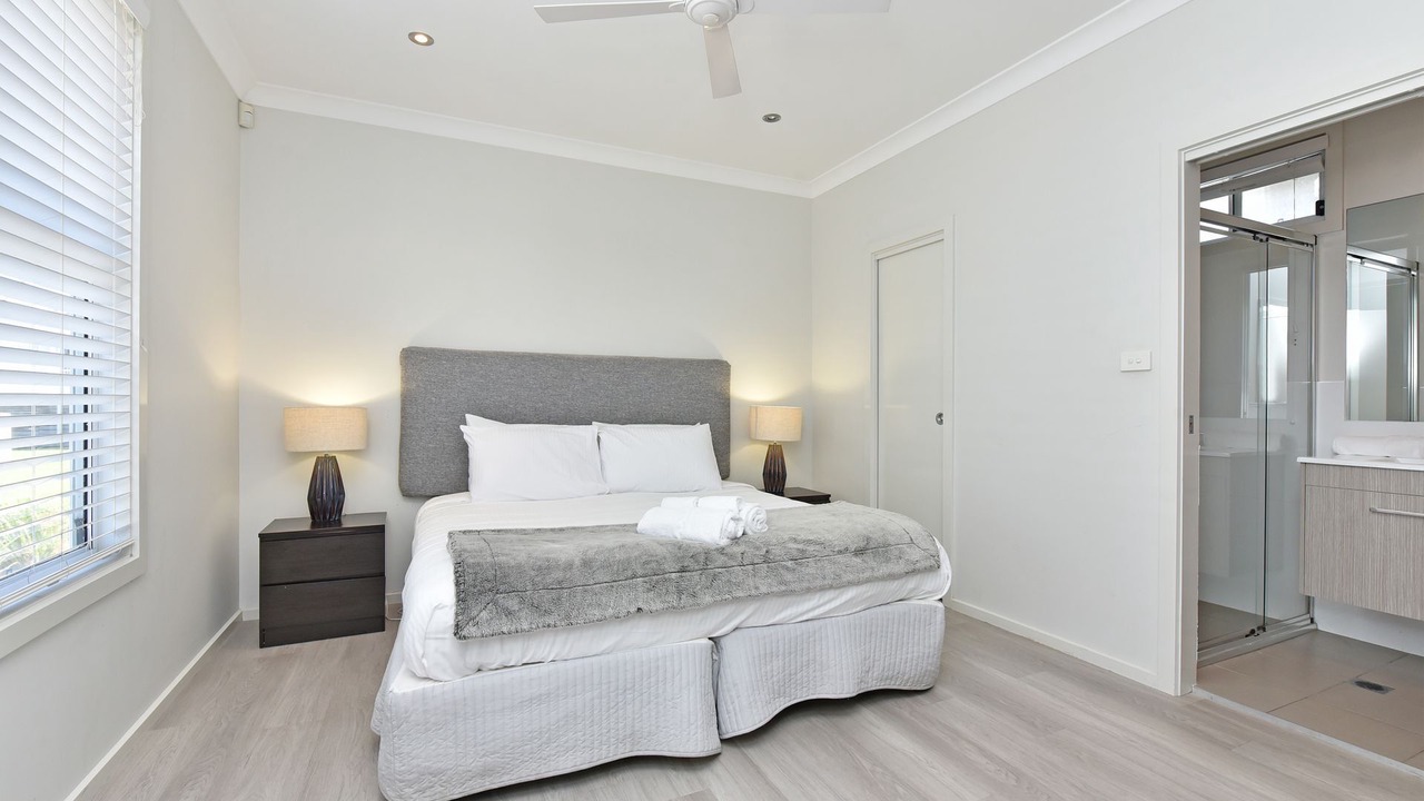 Photo of Bedroom in Caves Beach