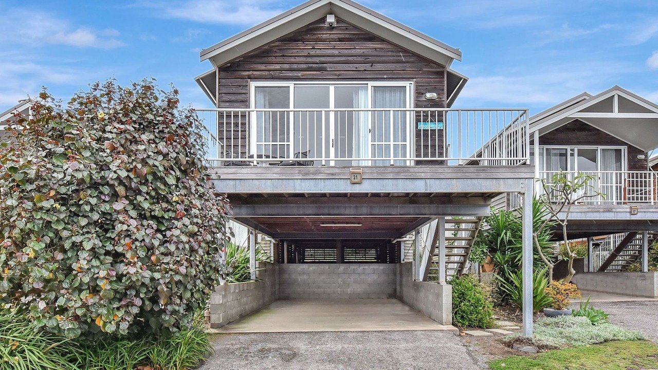 Photo of Outdoor in Caves Beach