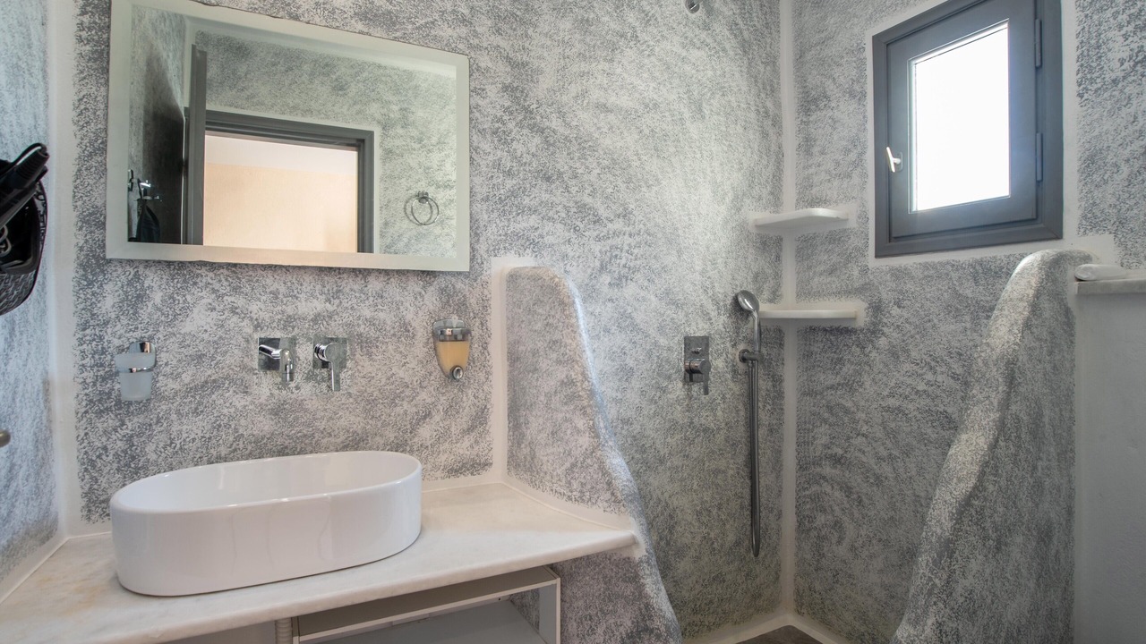 Photo of Bathroom in Engarai