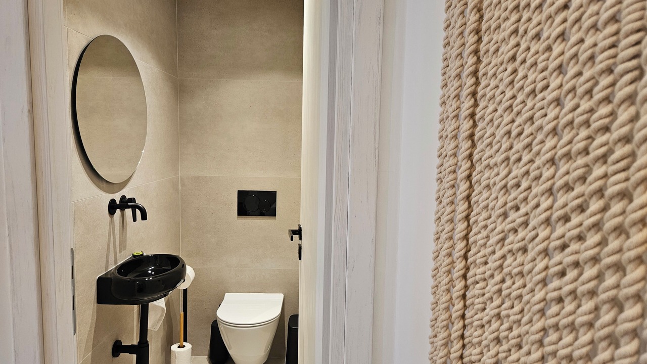 Photo of Bathroom in Adamas