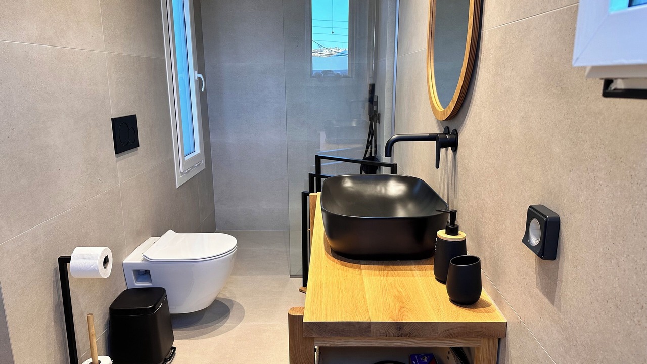 Photo of Bathroom in Tripiti