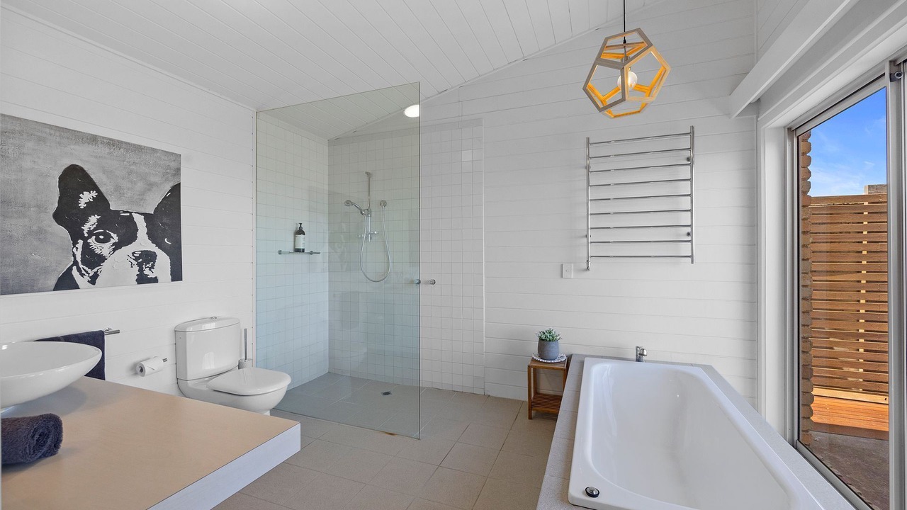 Photo of Bathroom in Ventnor