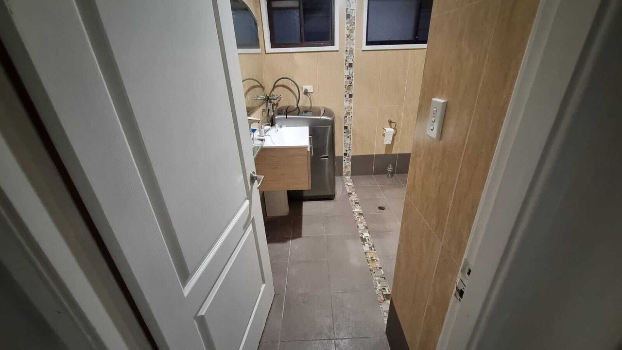 Photo of Bathroom in Lurnea