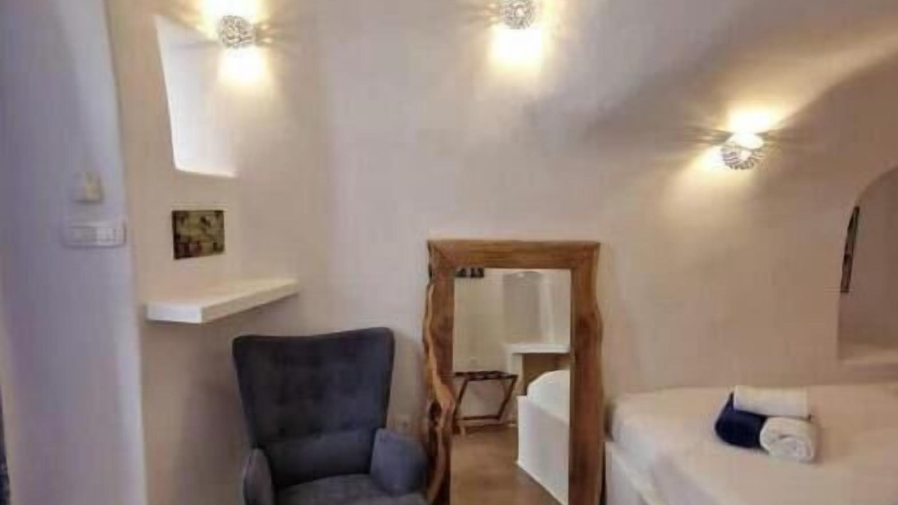 Photo of Bedroom in Emporio
