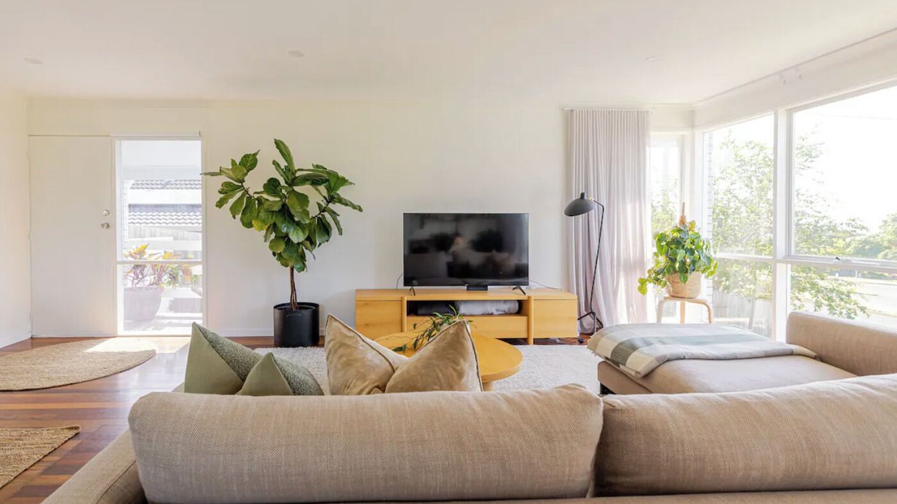 Photo of Livingroom in Clifton Springs
