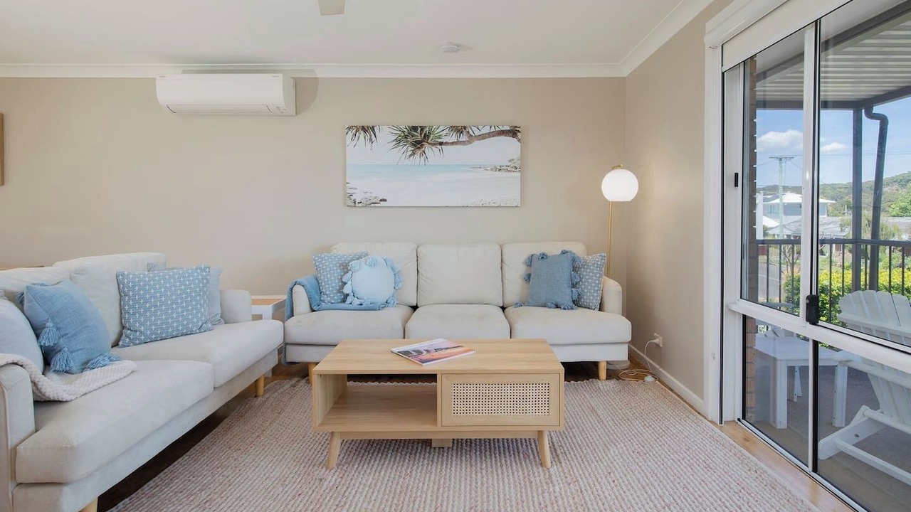 Photo of Livingroom in Caves Beach
