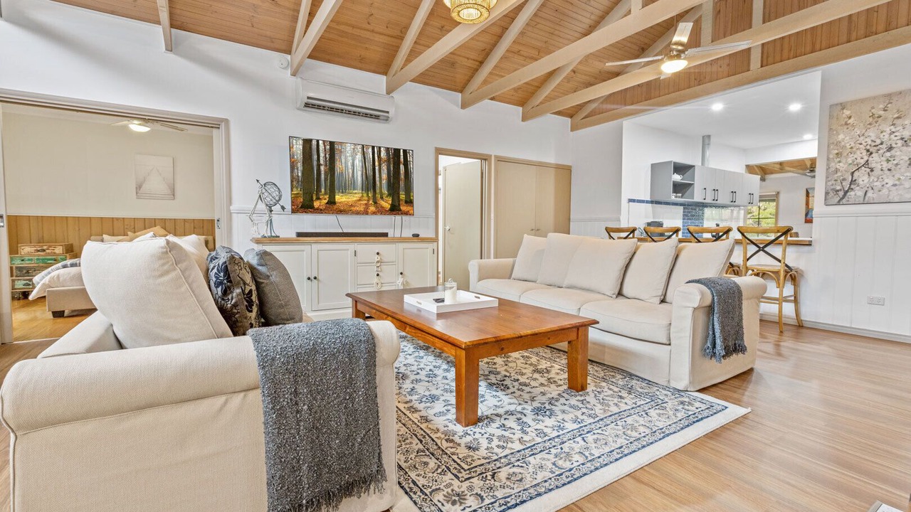 Photo of Livingroom in Raymond Island