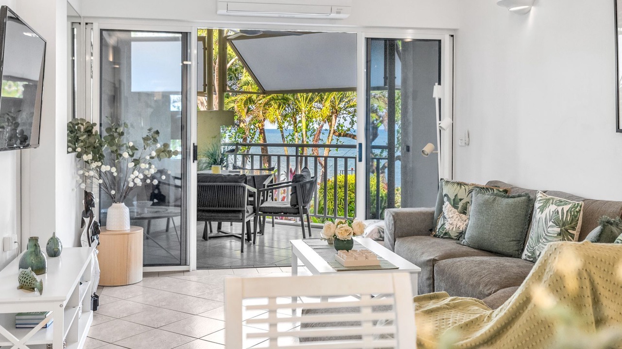 Photo of Livingroom in Trinity Beach