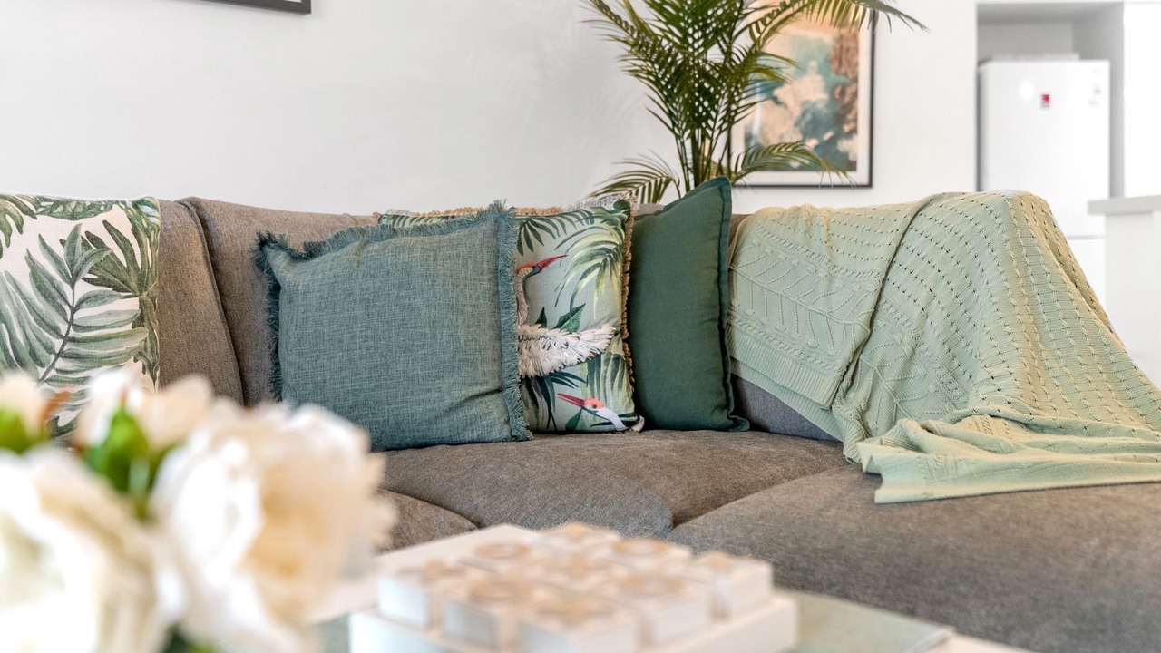 Photo of Livingroom in Trinity Beach