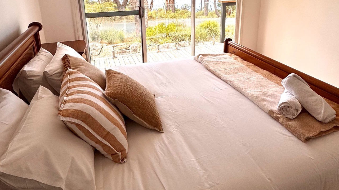 Photo of Bedroom in Depot Beach