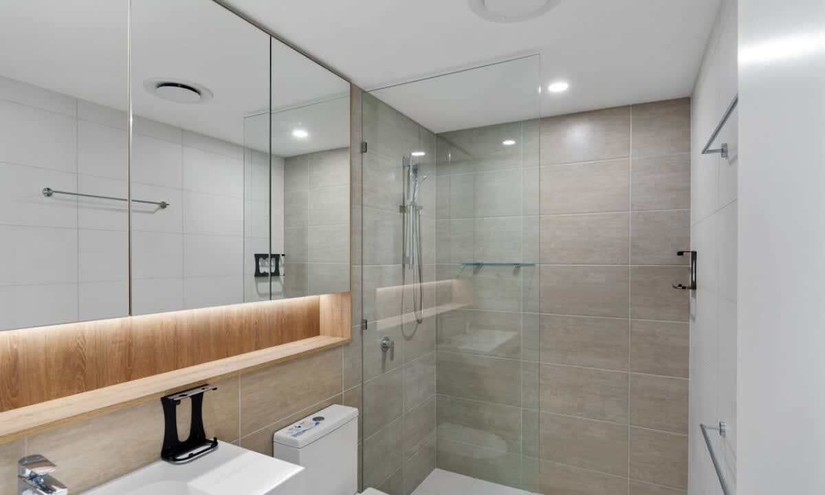 Photo of Bathroom in Broadbeach