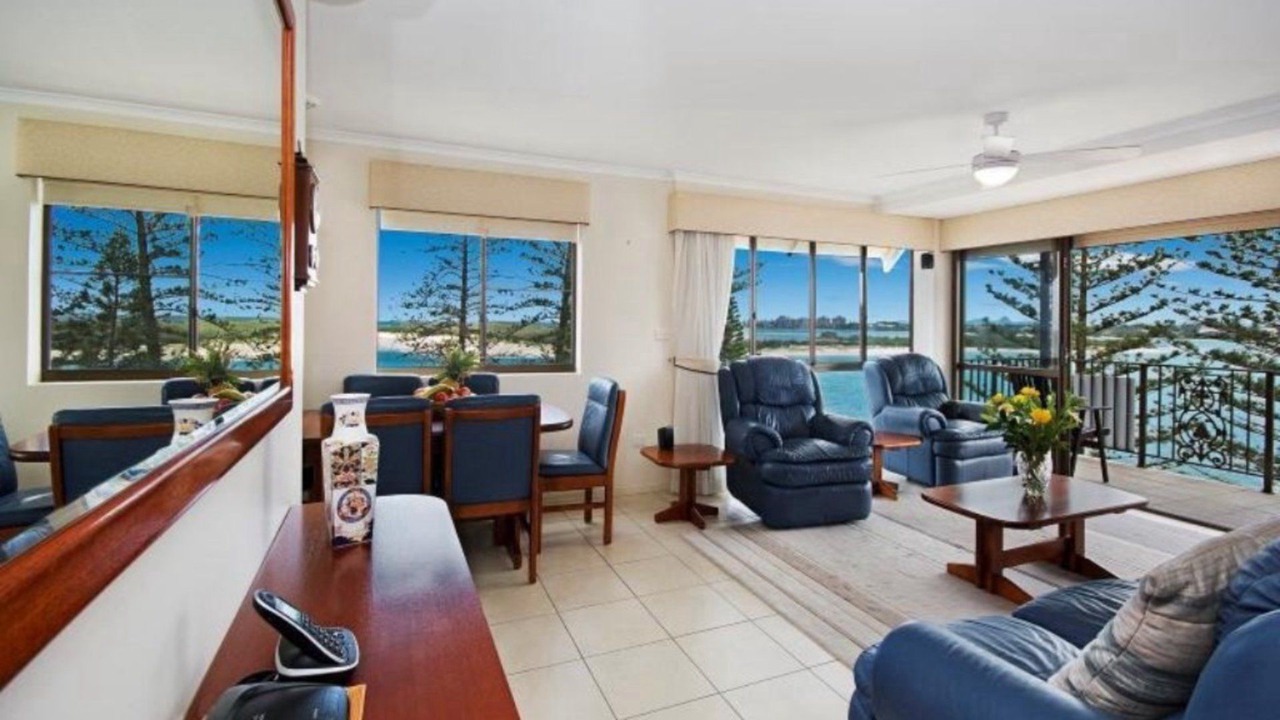 Photo of Livingroom in Golden Beach