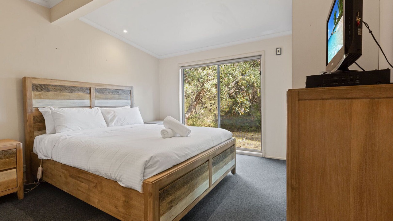 Photo of Bedroom in Forge Creek