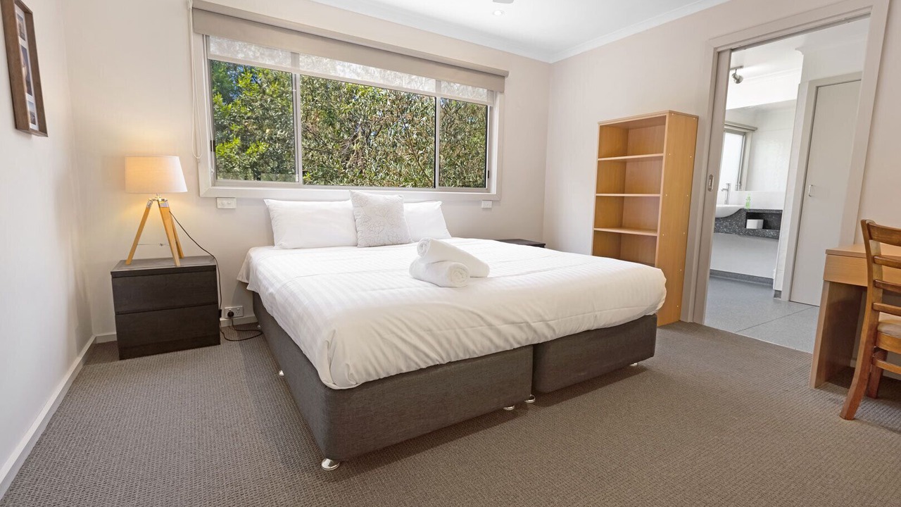 Photo of Bedroom in Forge Creek