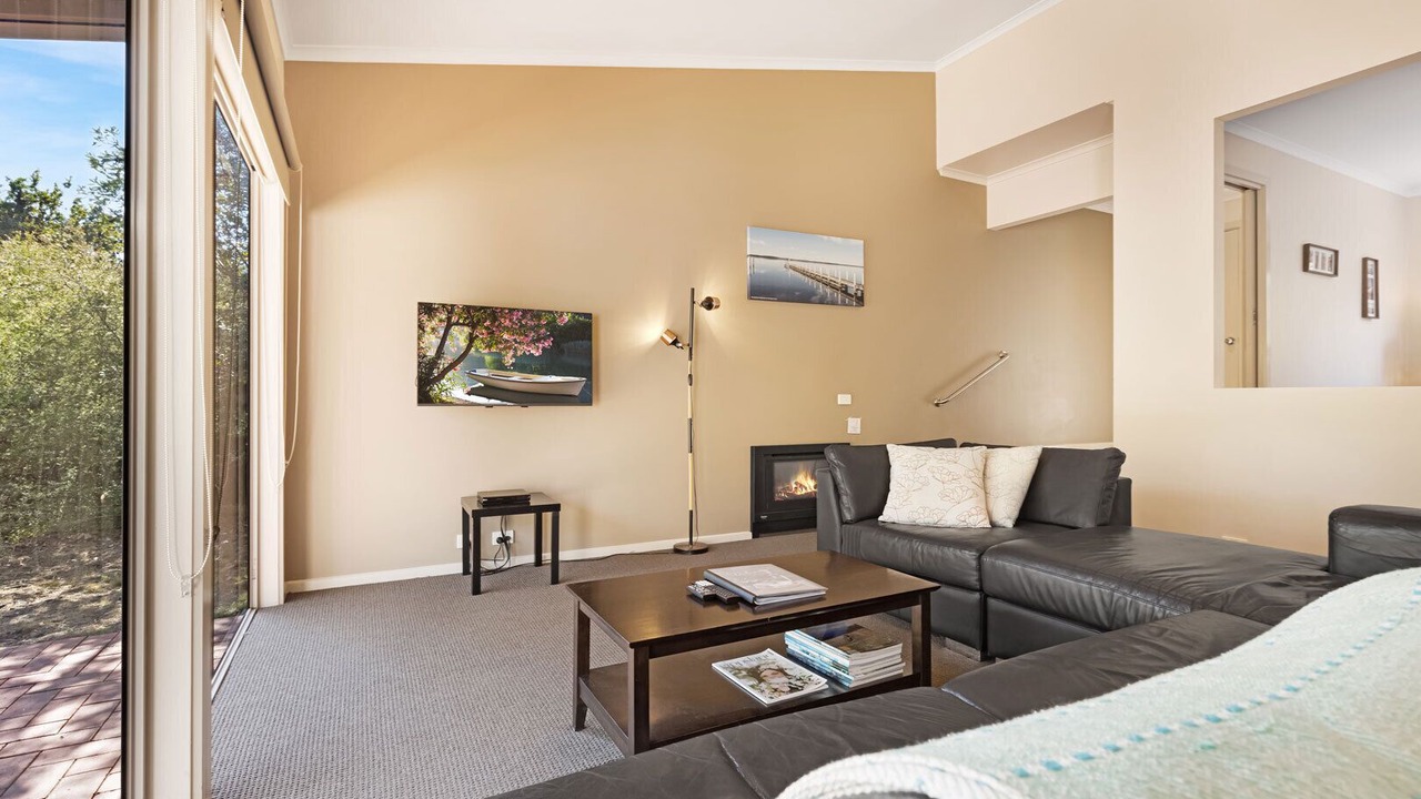 Photo of Livingroom in Forge Creek