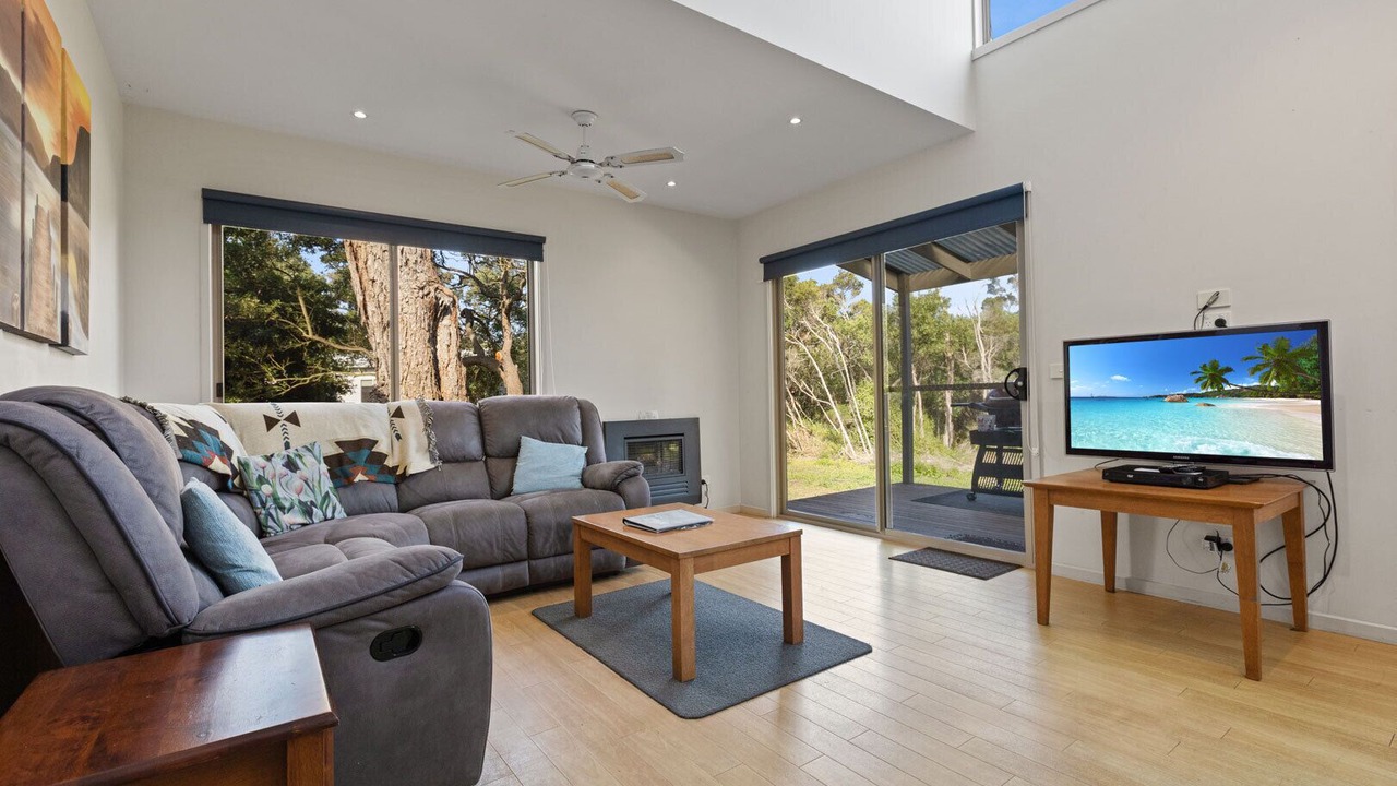 Photo of Livingroom in Forge Creek