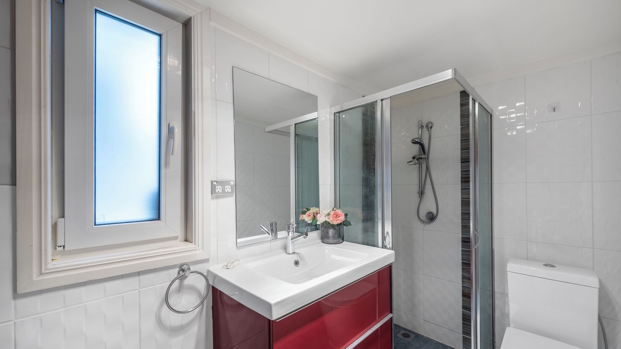 Photo of Bathroom in Narrabundah