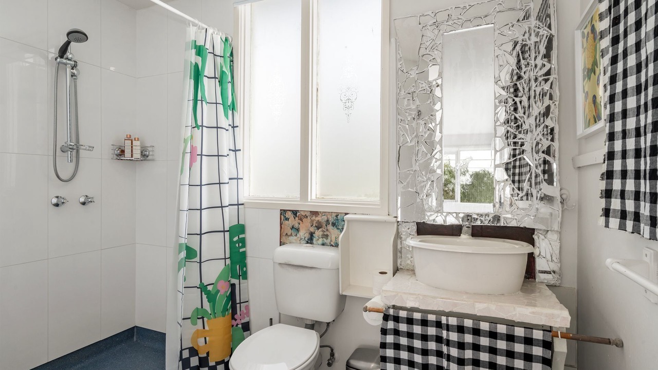 Photo of Bathroom in St Leonards
