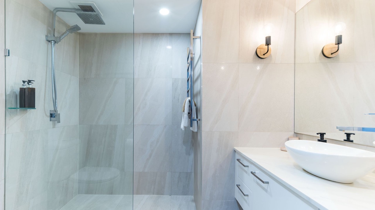 Photo of Bathroom in Main Beach