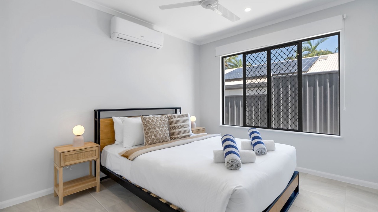 Photo of Bedroom in Trinity Beach