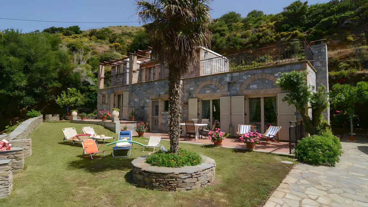 Photo of Patio Balcony in Andros
