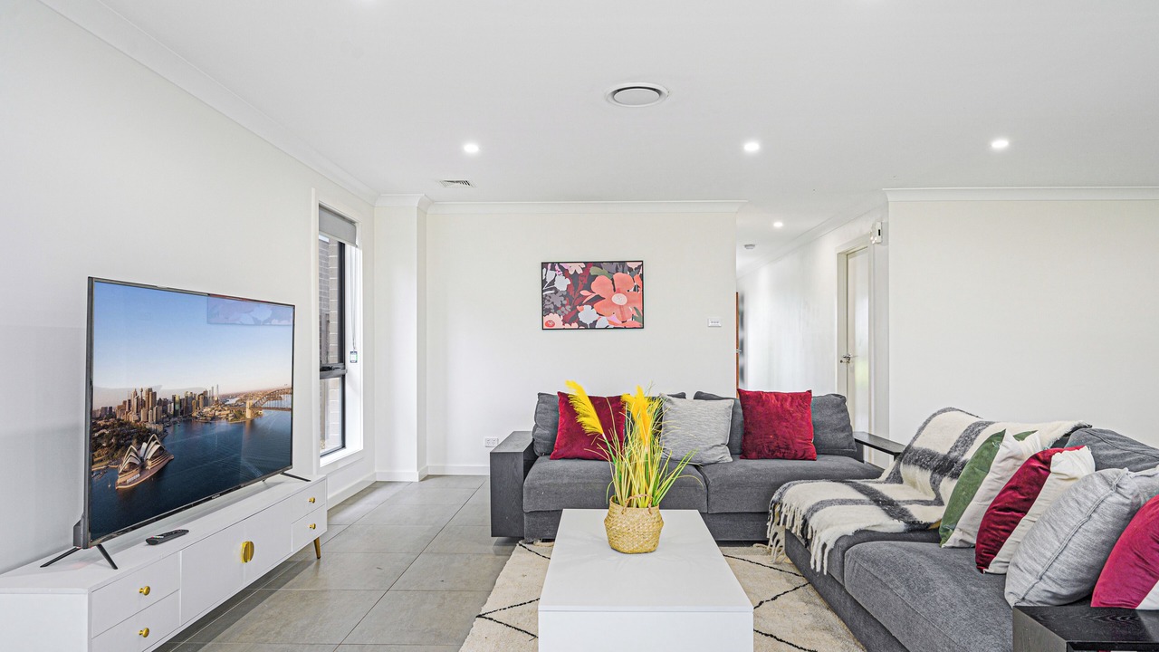 Photo of Livingroom in Catherine Field
