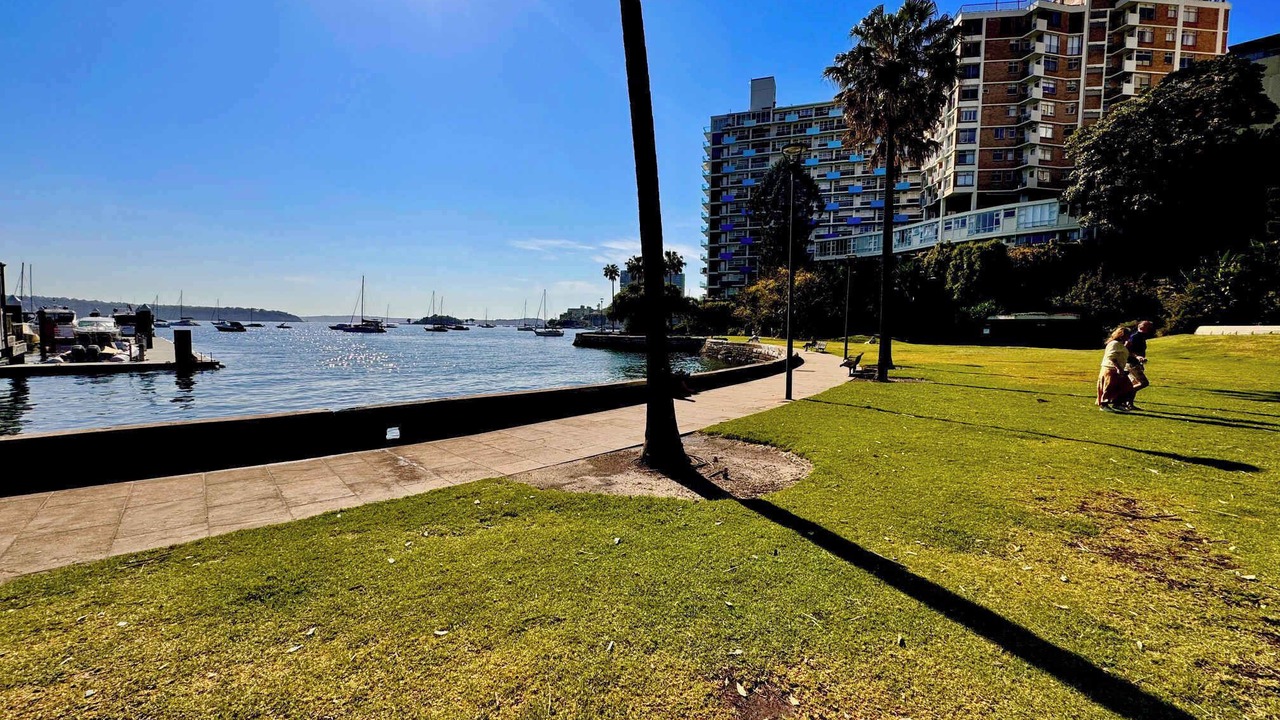 Photo of Others in Elizabeth Bay