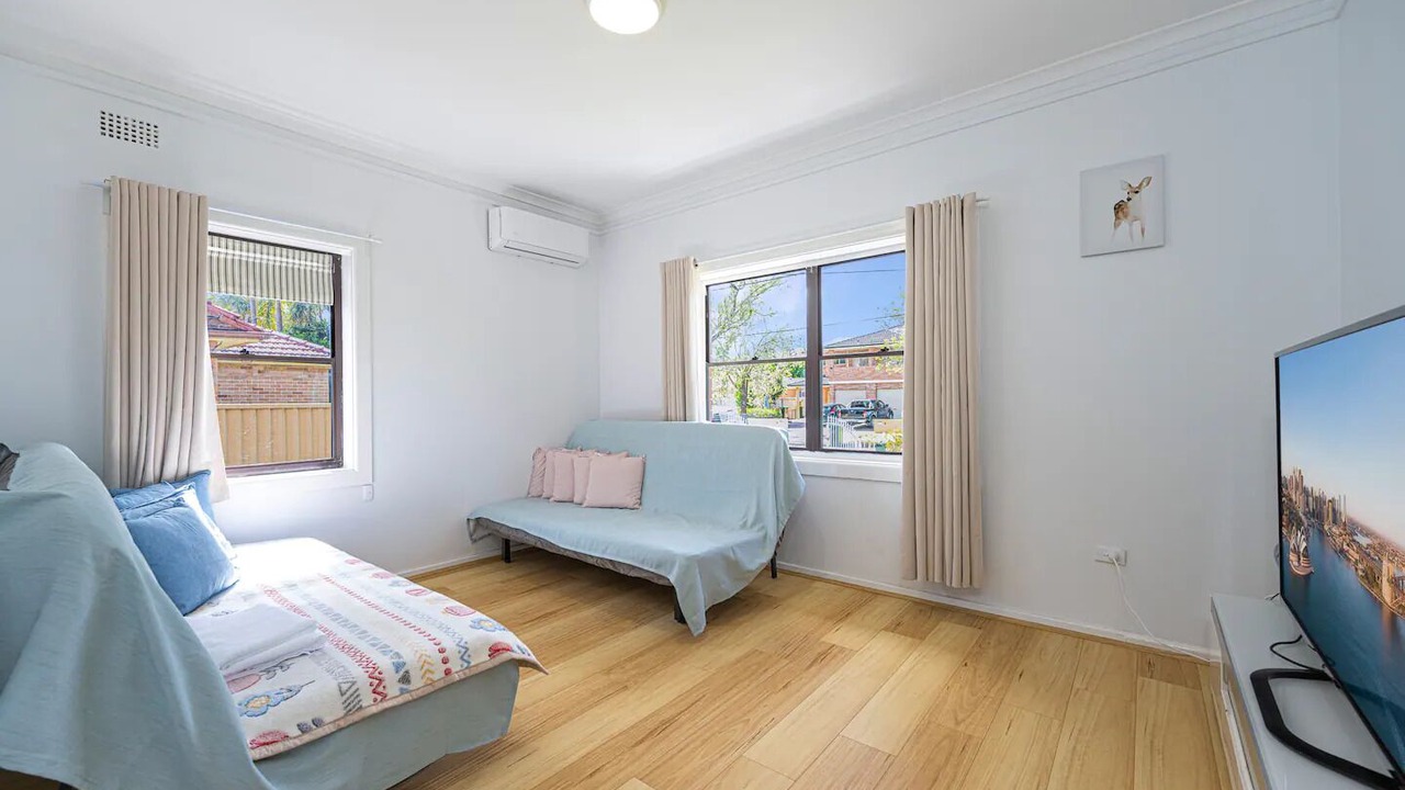 Photo of Livingroom in Belmore