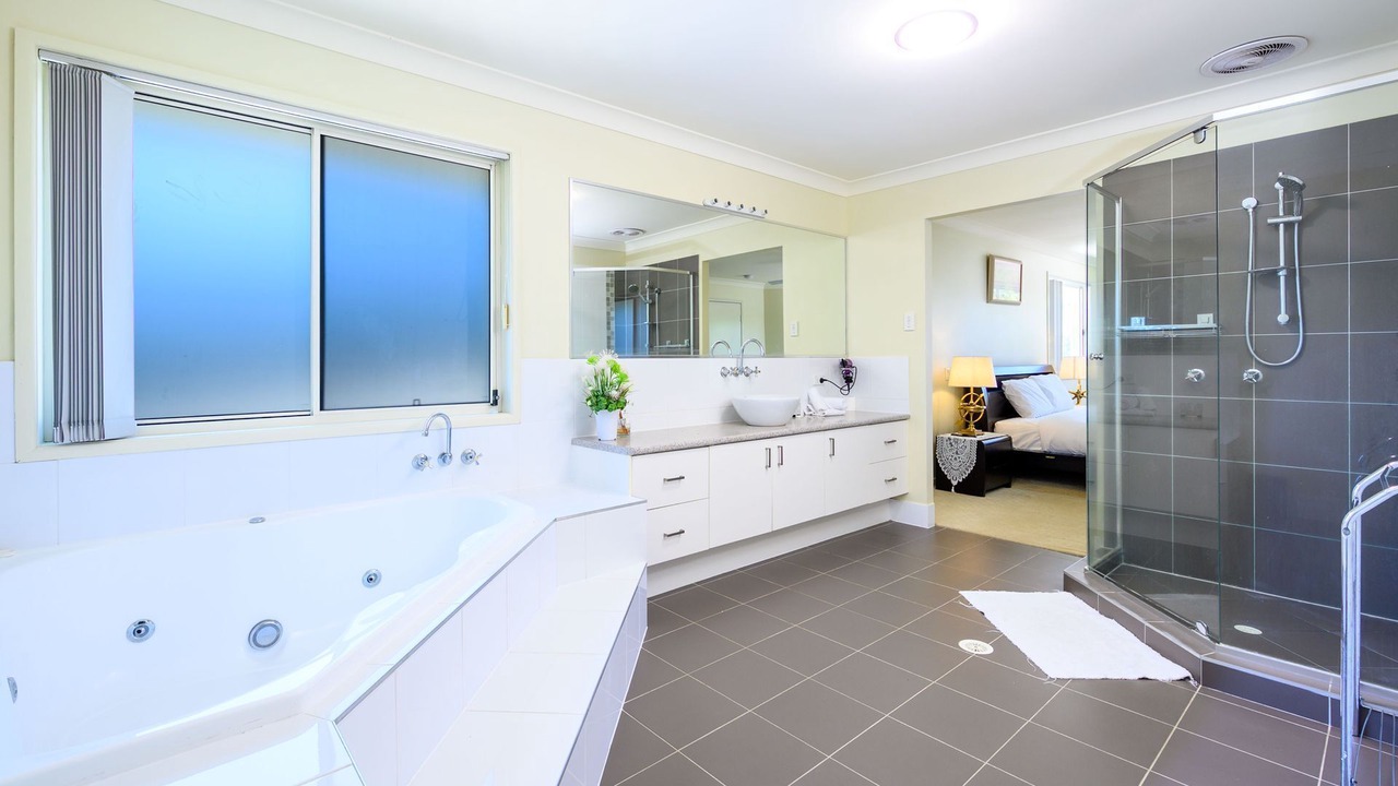 Photo of Others in Helensvale