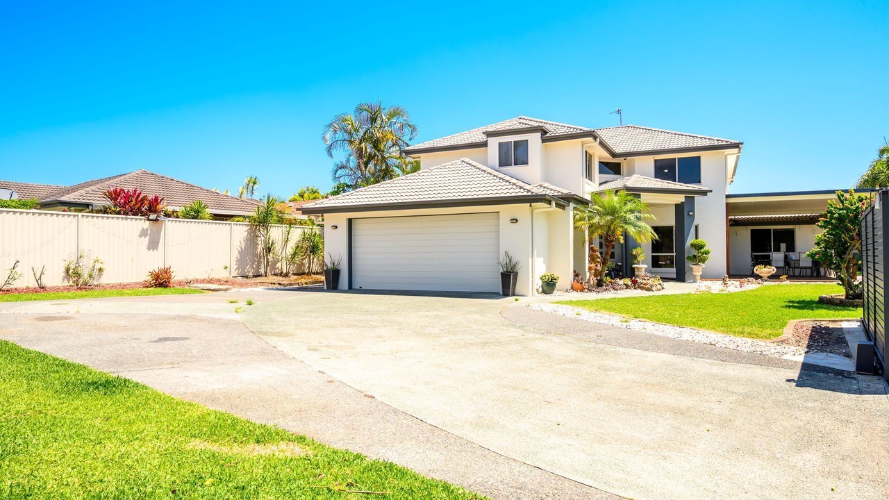 Photo of Others in Helensvale