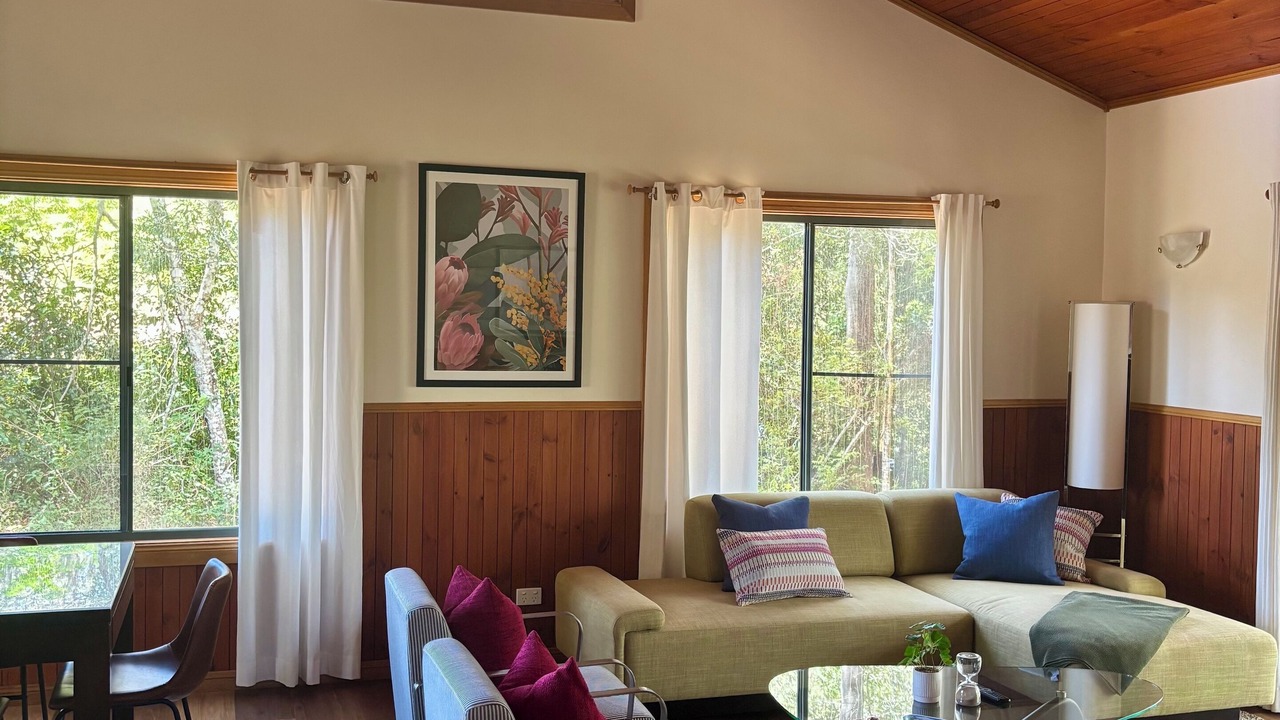 Photo of Livingroom in Ellenborough
