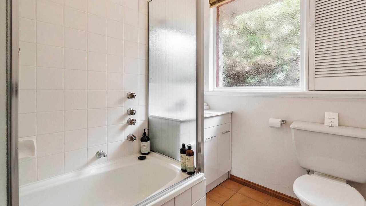 Photo of Bathroom in Sandy Bay
