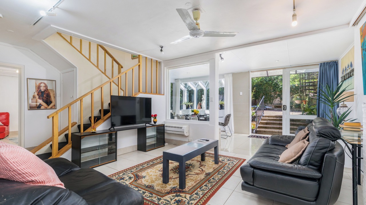 Photo of Livingroom in Yarralumla