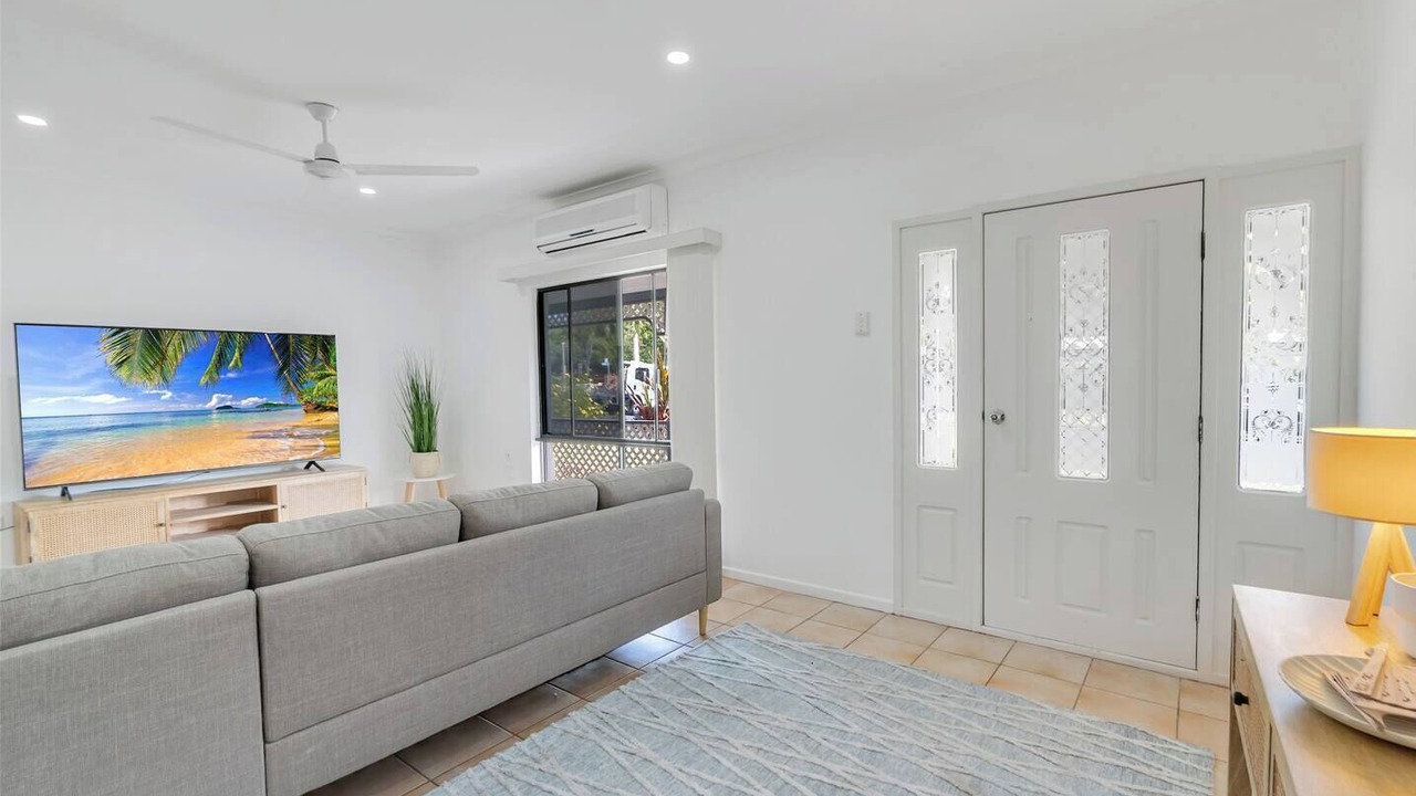 Photo of Livingroom in Kewarra Beach