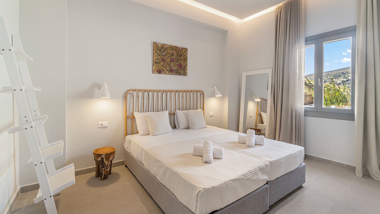 Photo of Bedroom in Paleopolis