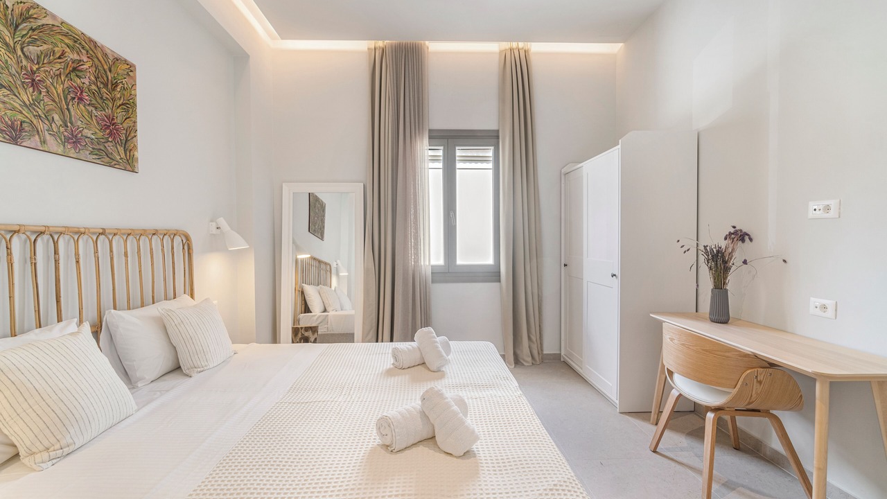 Photo of Bedroom in Paleopolis
