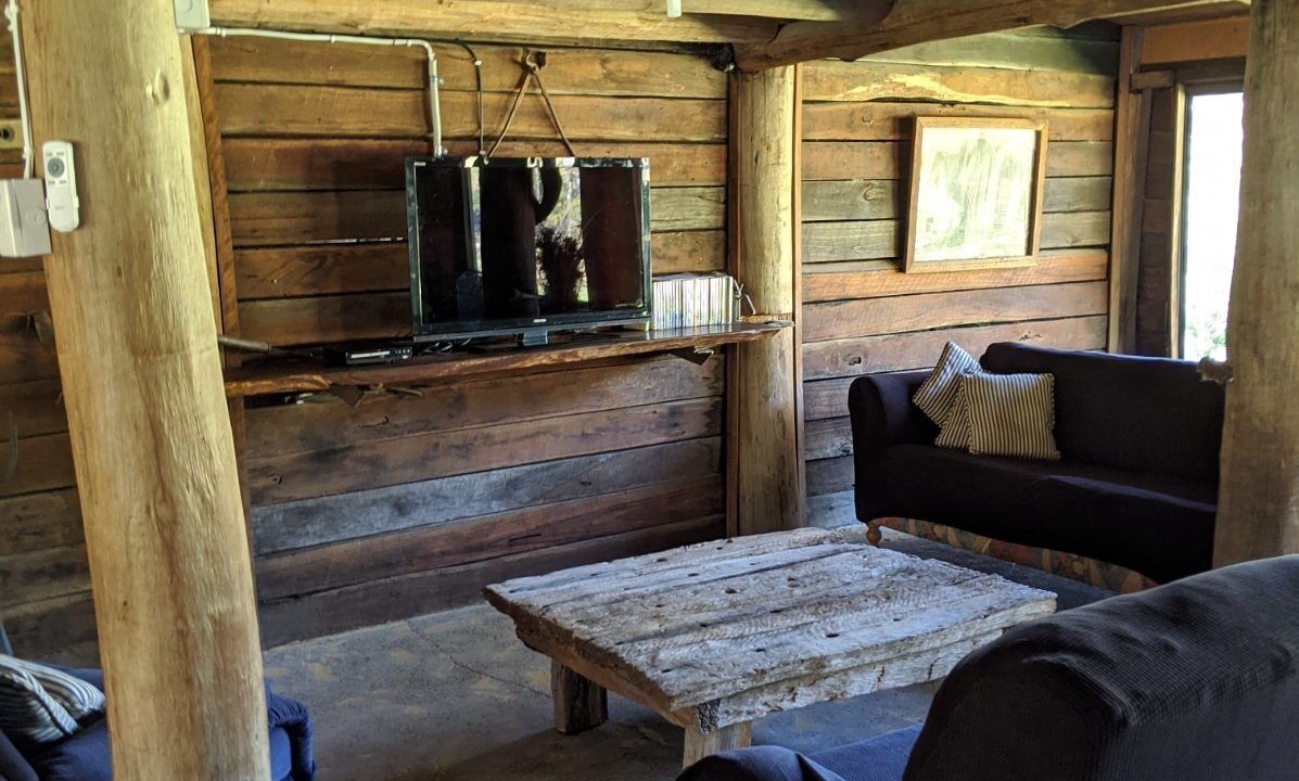 Photo of Livingroom in Limeburners Creek