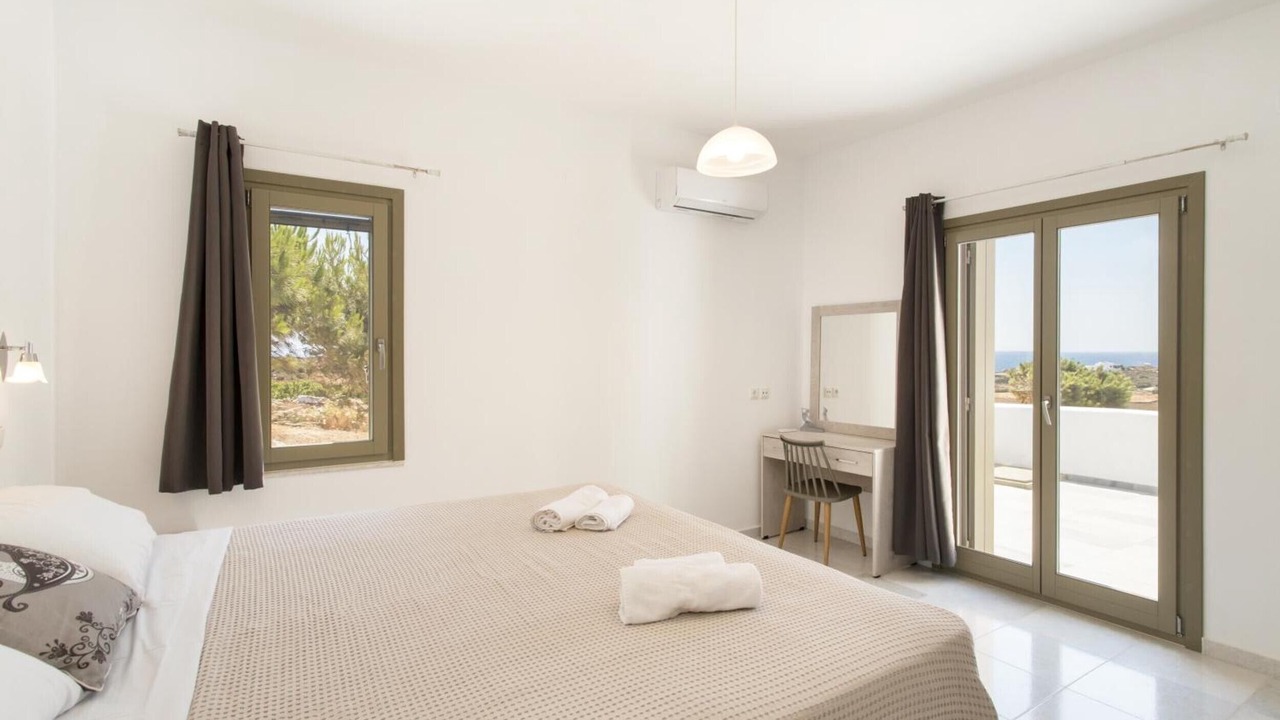 Photo of Bedroom in Drios