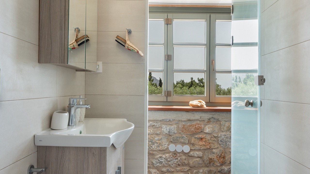 Photo of Bathroom in Panormos