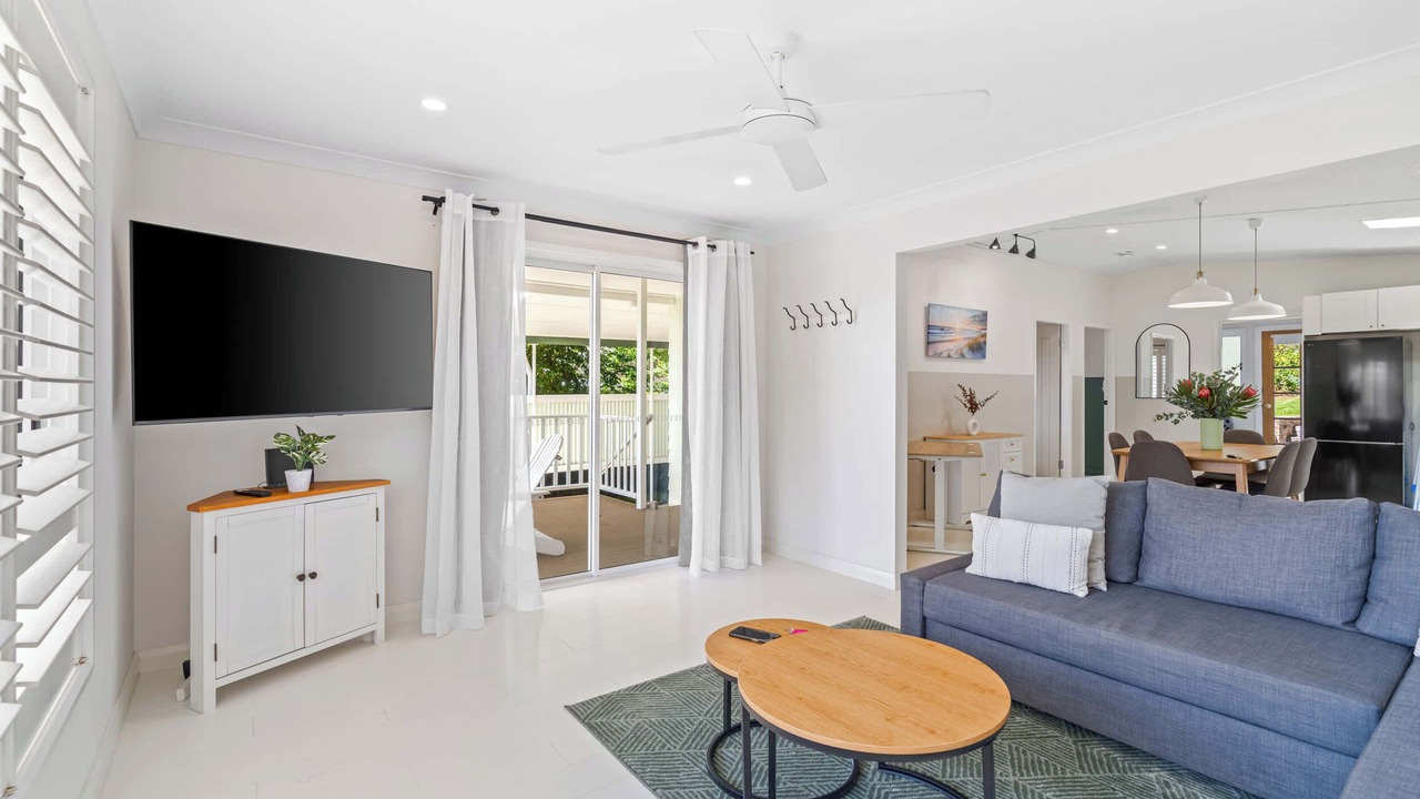 Photo of Livingroom in Forresters Beach