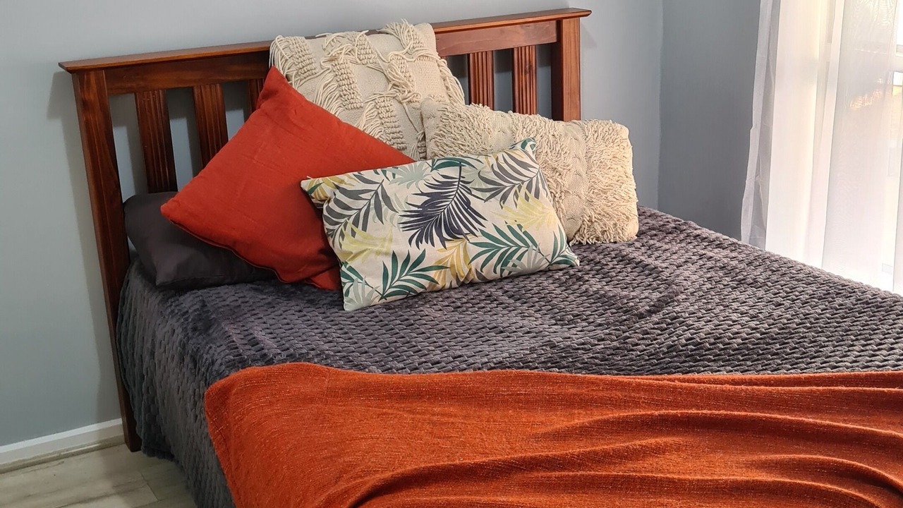 Photo of Bedroom in Redwood Park