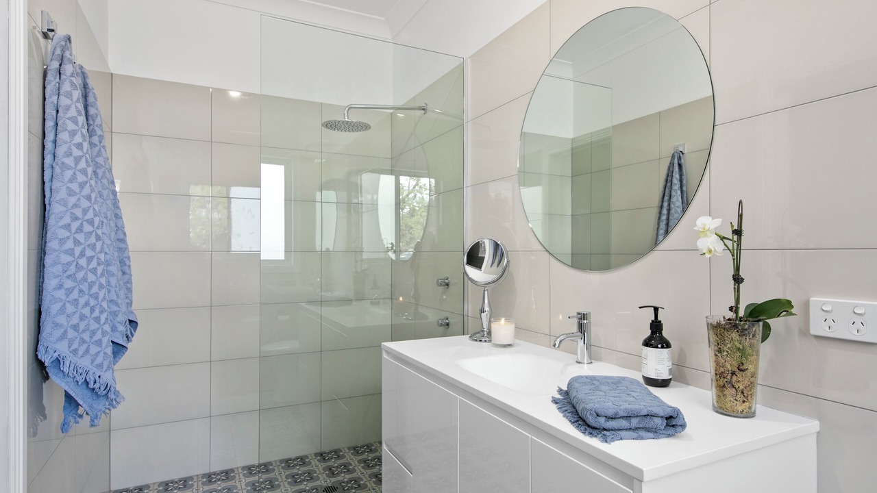 Photo of Bathroom in Broke