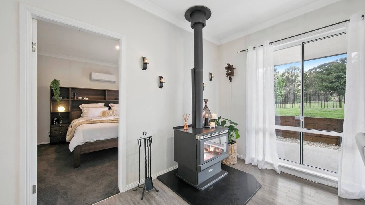Photo of Bedroom in Broke