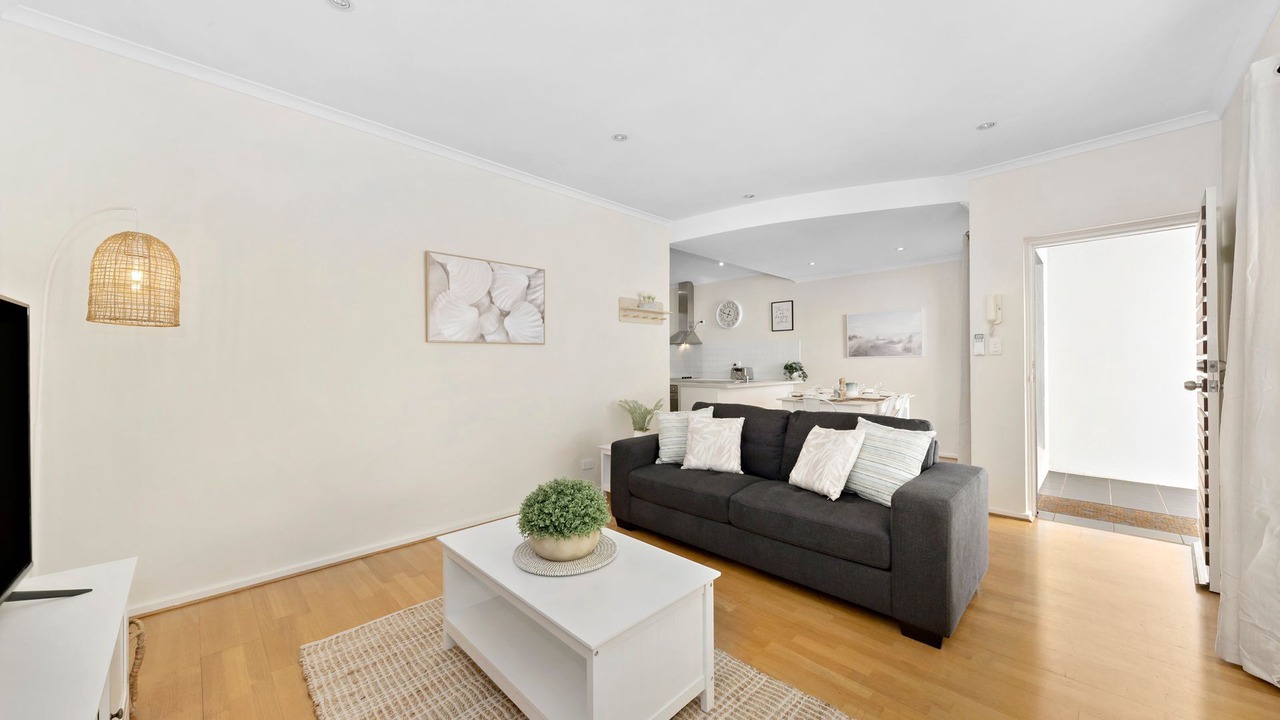 Photo of Livingroom in West Beach