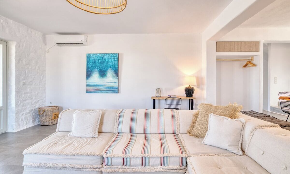 Photo of Livingroom in Paros