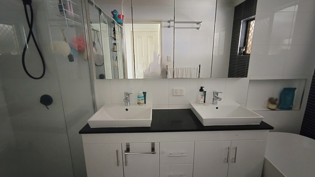Photo of Bathroom in Biggera Waters