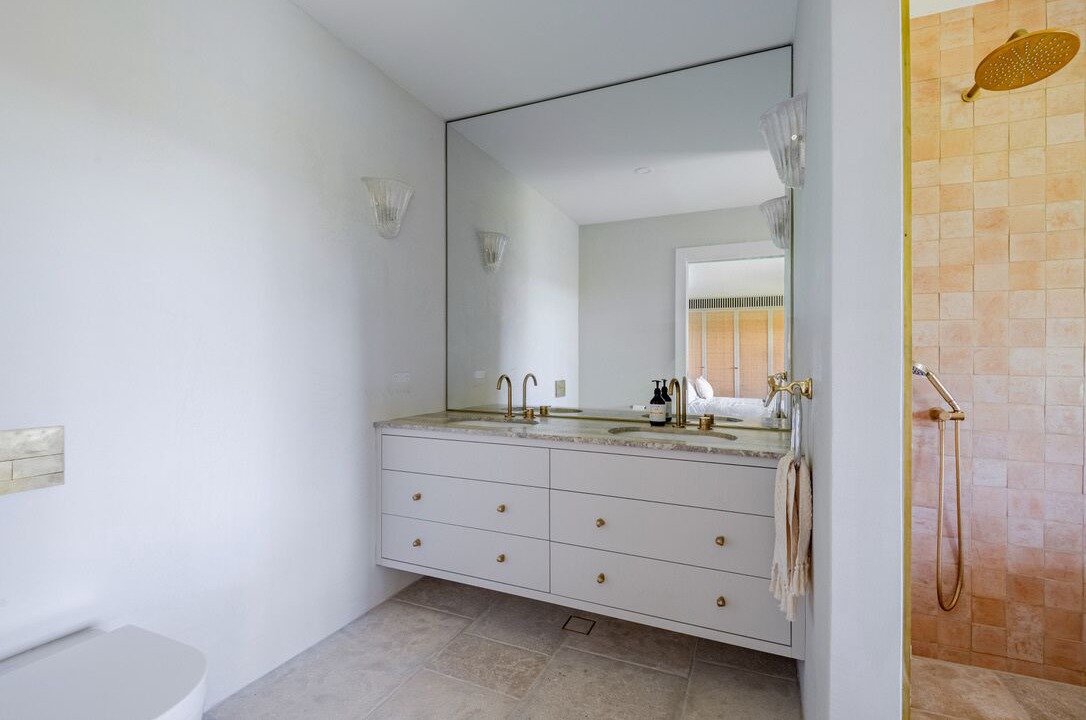 Photo of Bathroom in Avalon Beach
