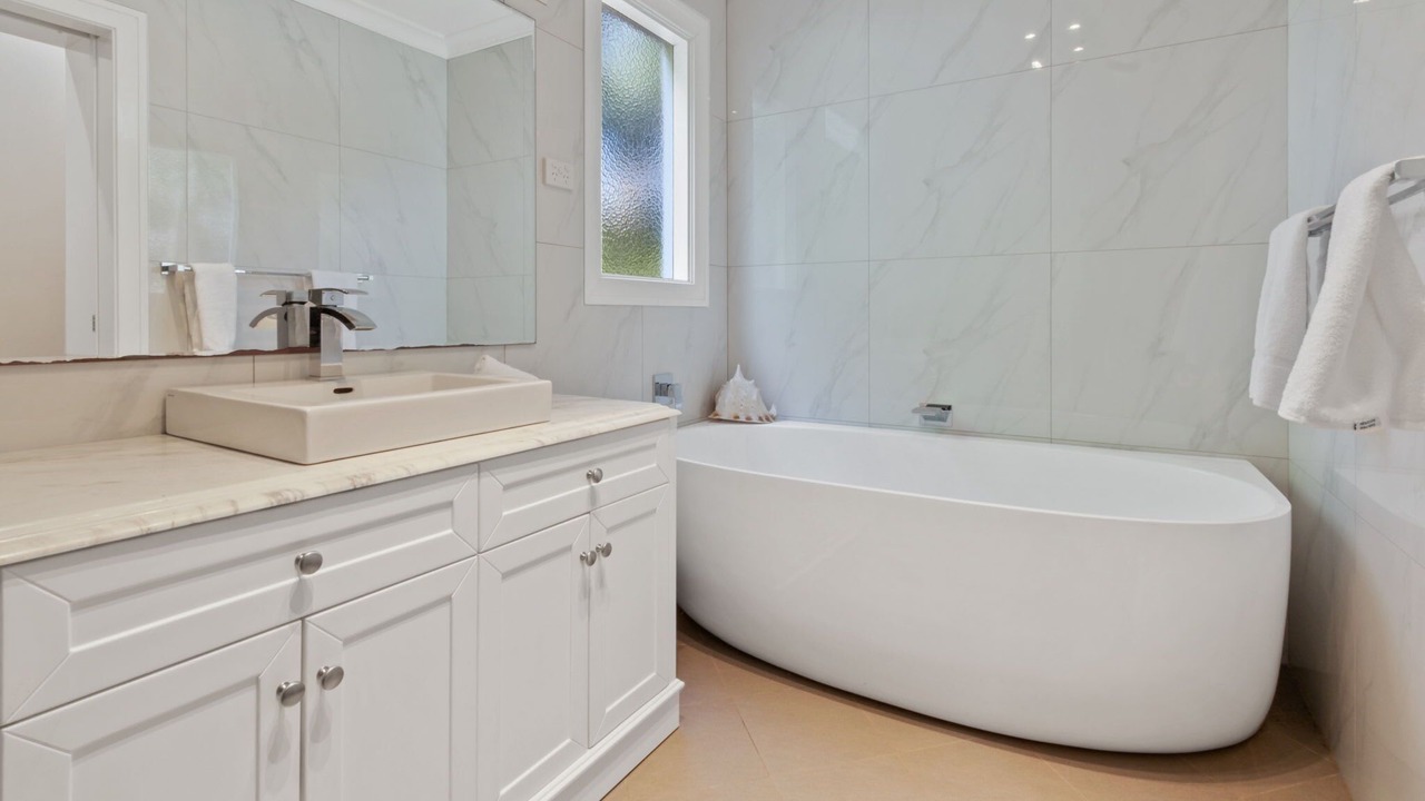 Photo of Bathroom in Turvey Park