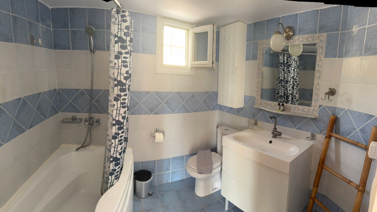 Photo of Bathroom in Kerveli